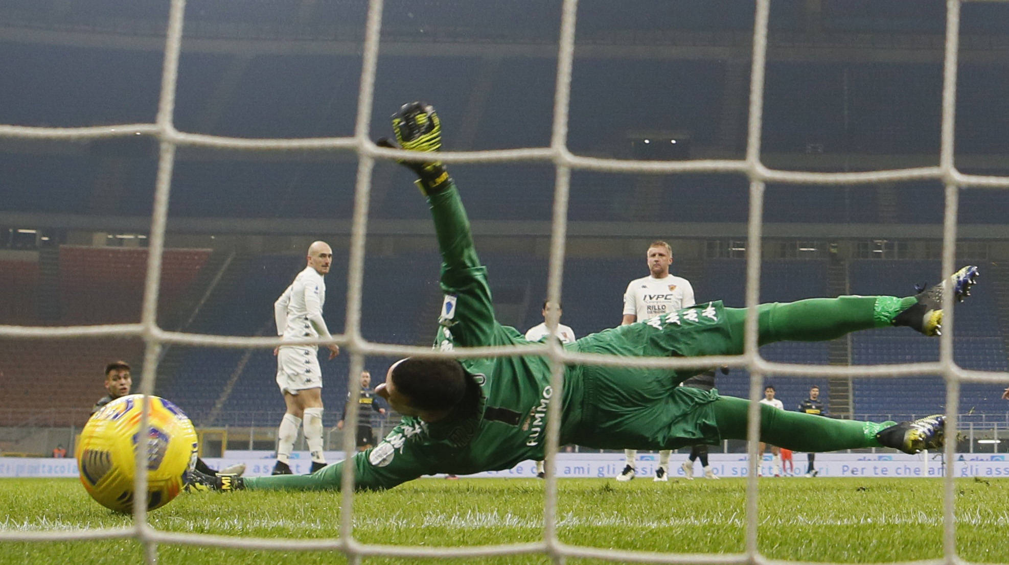 聚了世界各 聚了世界各