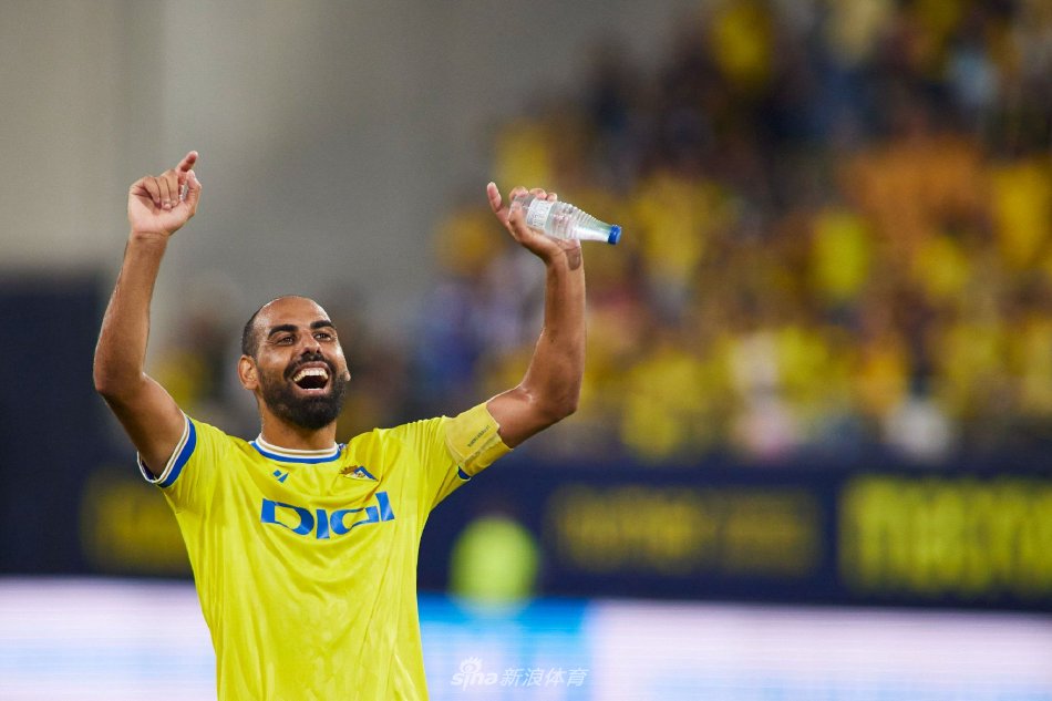 在比赛中屡 在比赛中屡